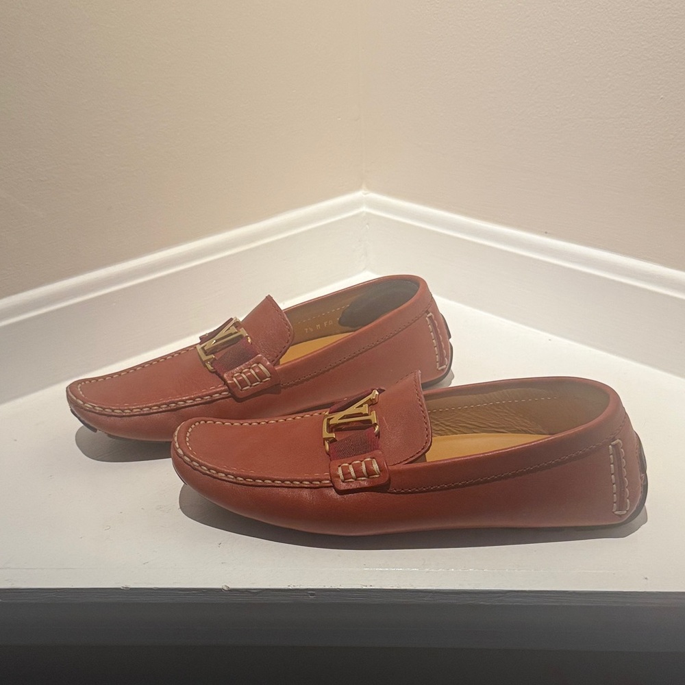 Louis Vuitton red/ burgundy loafer for men. Worn twice. 7.5=9 in Louie